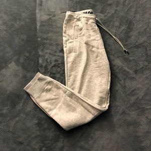 Nike’s women’s grey sweatpants